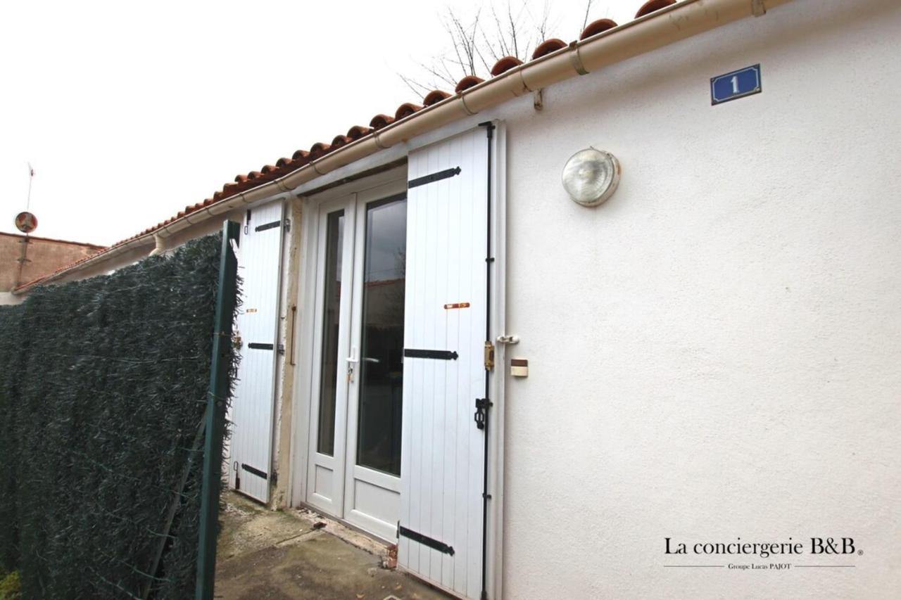 Comfortable Playhouse Rochefort  Exterior photo